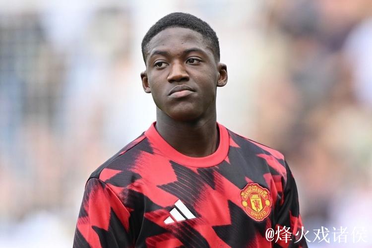 记者:曼联冬窗将拒绝所有对梅努的报价,相信他能打动阿莫林 记者:曼联冬窗将拒绝所有对梅努的报价,相信他能打动阿莫林