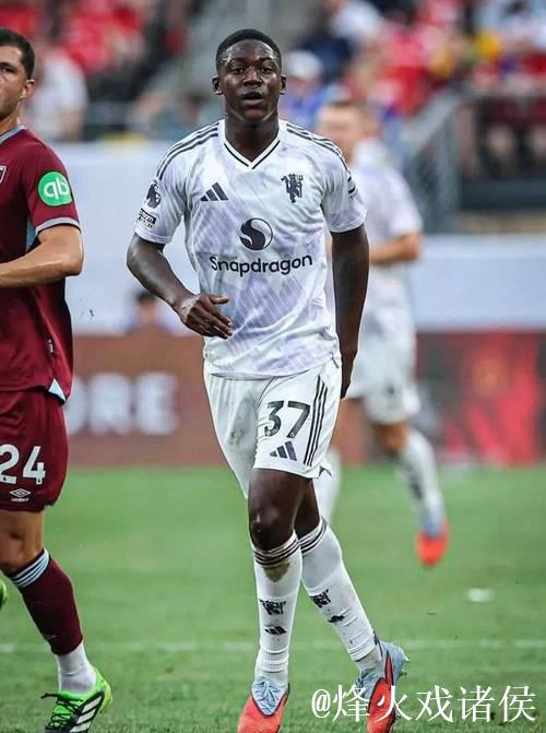 记者:曼联冬窗将拒绝所有对梅努的报价,相信他能打动阿莫林 记者:曼联冬窗将拒绝所有对梅努的报价,相信他能打动阿莫林